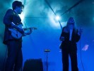 VIDEO: Still Corners se v "The Creeps" snaží být děsiví