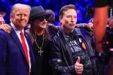 Musk působí jako Trumpova pravá ruka. Účastní se hovorů se státníky i pózuje na rodinné fotografii