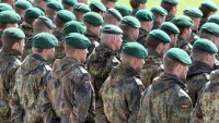 Voliť nemôžu, ale slúžiť v armáde áno. Bundeswehr prijíma tisíce mladistvých