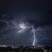 Na väčšine miest Slovenska treba počas stredy počítať s búrkami