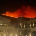 VIDEO: Čechy v Turecku vyděsil požár. Turisté jsou připraveni na evakuaci